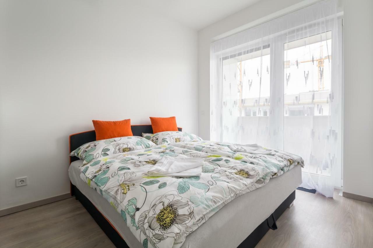 Bpr Chic White Home With Terrace & A/C & Garage Boedapest Buitenkant foto