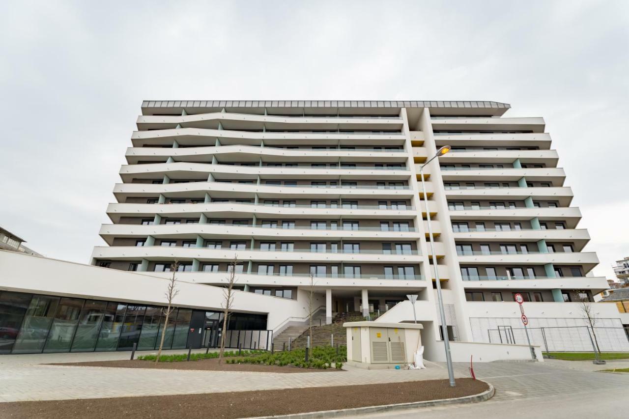 Bpr Chic White Home With Terrace & A/C & Garage Boedapest Buitenkant foto