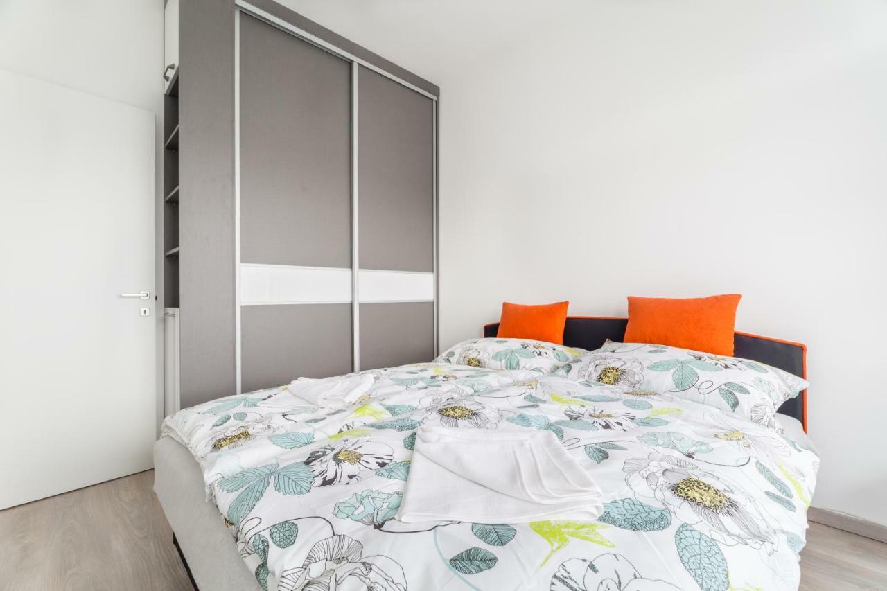 Bpr Chic White Home With Terrace & A/C & Garage Boedapest Buitenkant foto